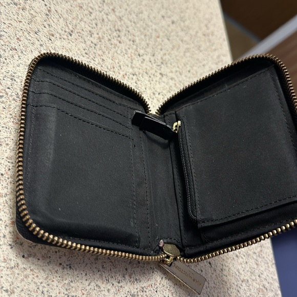 Pour La Victoire black and white zip wallet - Picture 3 of 4